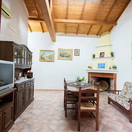 Is Cuccus Bed & Breakfast Masainas Exterior photo
